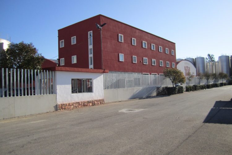 REFORMA DE OFICINAS Y REHABILITACIÓN FACHADA PRINCIPAL BODEGA