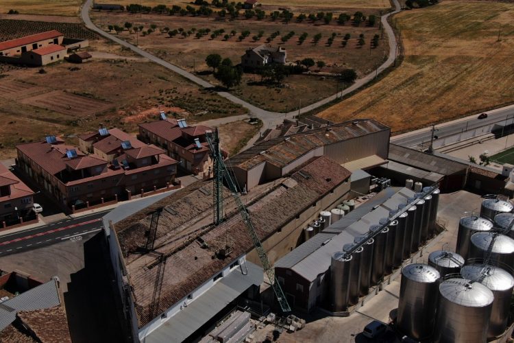Rehabilitación cubierta bodega en Cooperativa del Campo de Camporrobles, Coop. V