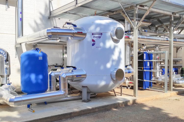 CENTRALIZACIÓN DE PRODUCCIÓN FRIGORÍFICA PARA MEJORA DE EFICIENCIA ENERGÉTICA EN REFRIGERACIÓN DE BODEGA Y CLIMATIZACIÓN DE CAVA